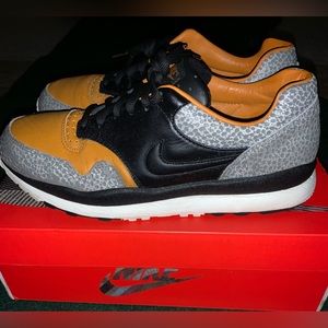 SOLD // Nike Air Safari OG 2018